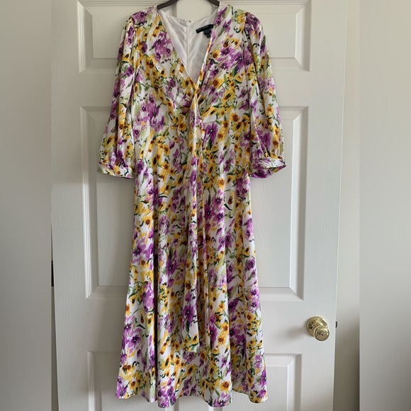 Maggy London Floral Midi Dress in Soft White Light Rust Size 6 - Picture 4 of 10